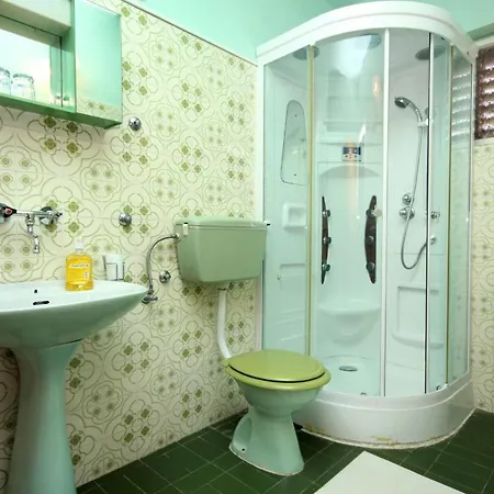 Гостевой дом By The Sea 3*